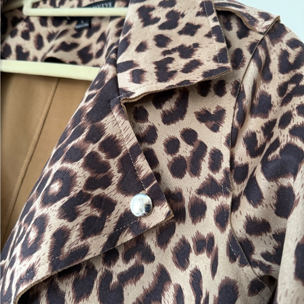 Jacket - Picture 3 of 8